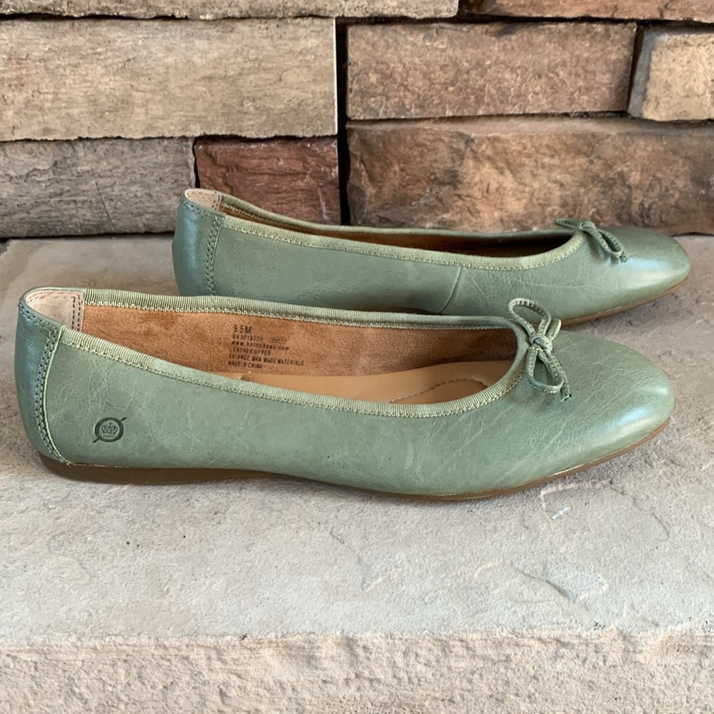 Born sz 9.5 soft green leather flats with bows - Picture 5 of 9